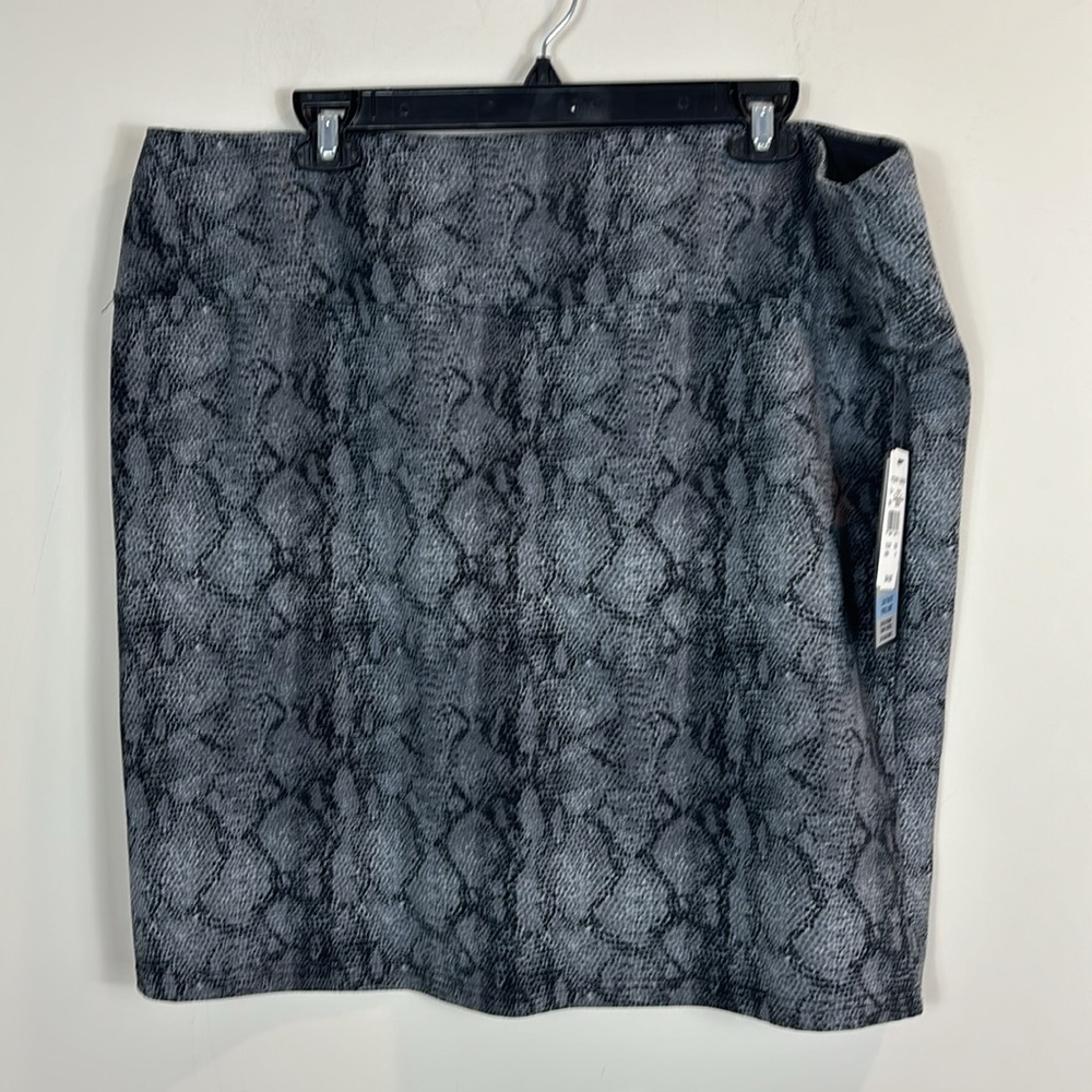 Intro love the fit tummy control snakeskin print pencil skirt women size 1X NWT